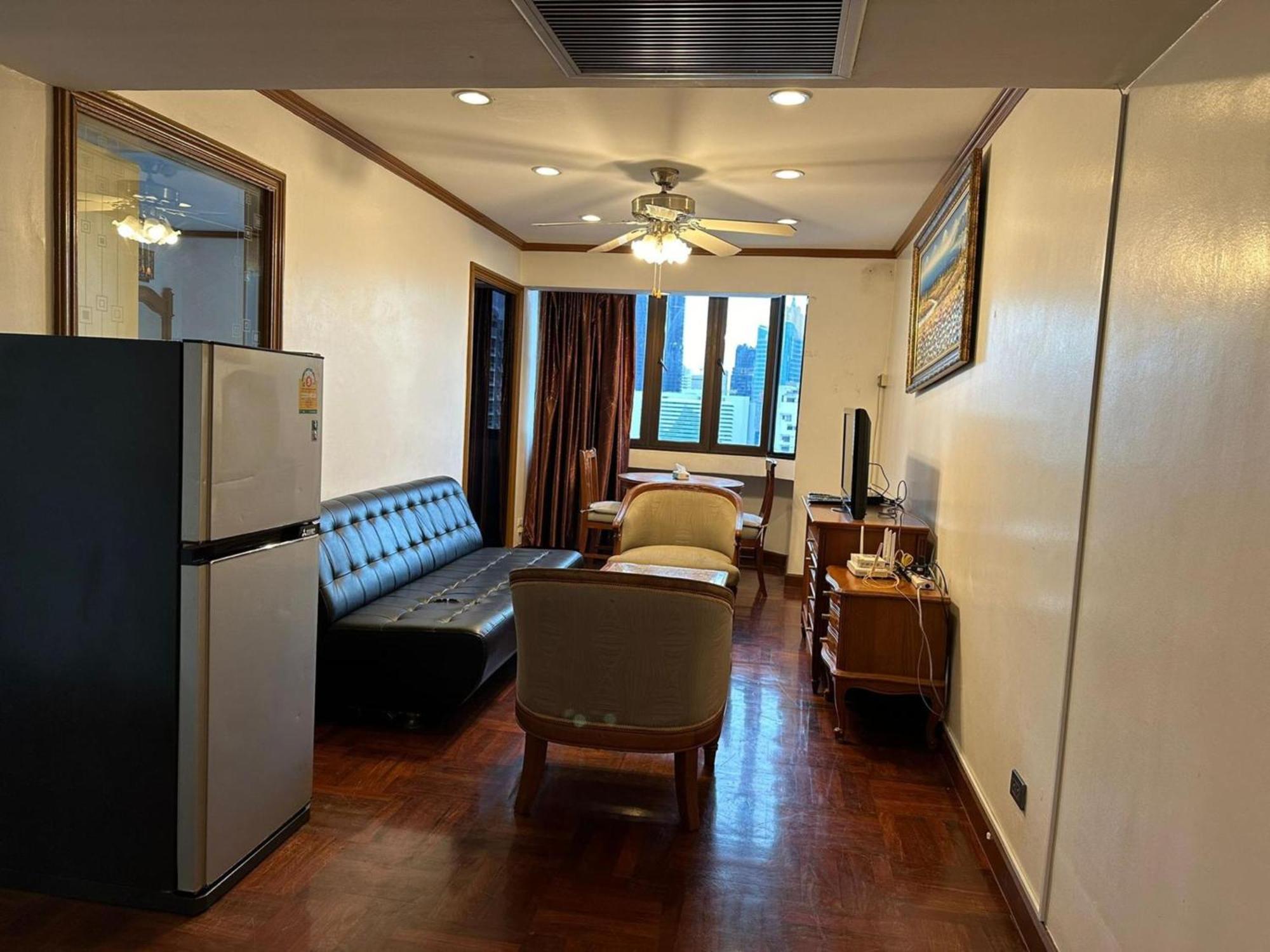 Affordable Serviced Apartments In Nana Omni Tower - Prime Sukhumvit Location Bangkok Esterno foto